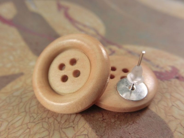 Helle Holzknopf Ohrringe Holz Natur Button